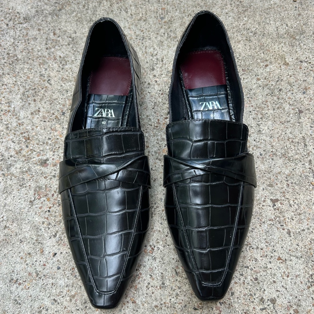 Zara Black Embossed Loafers